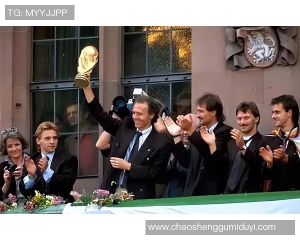 昔日绿茵场上的传奇人物落幕了他们的名字将永载史册